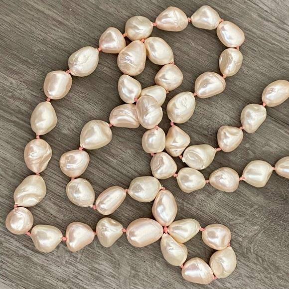 Vintage Light Pink Faux Pearls - Picture 11 of 12